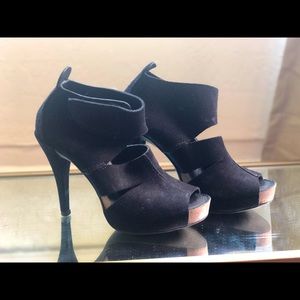 Pedro Garcia high heels